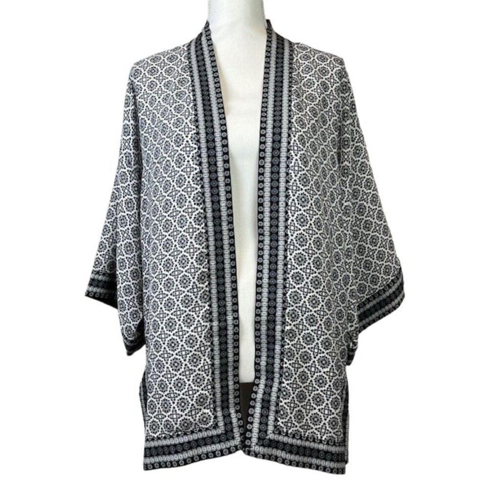 Max Studio Kimono Black and White Medallion Print Small (Will Fit Many Sizes)